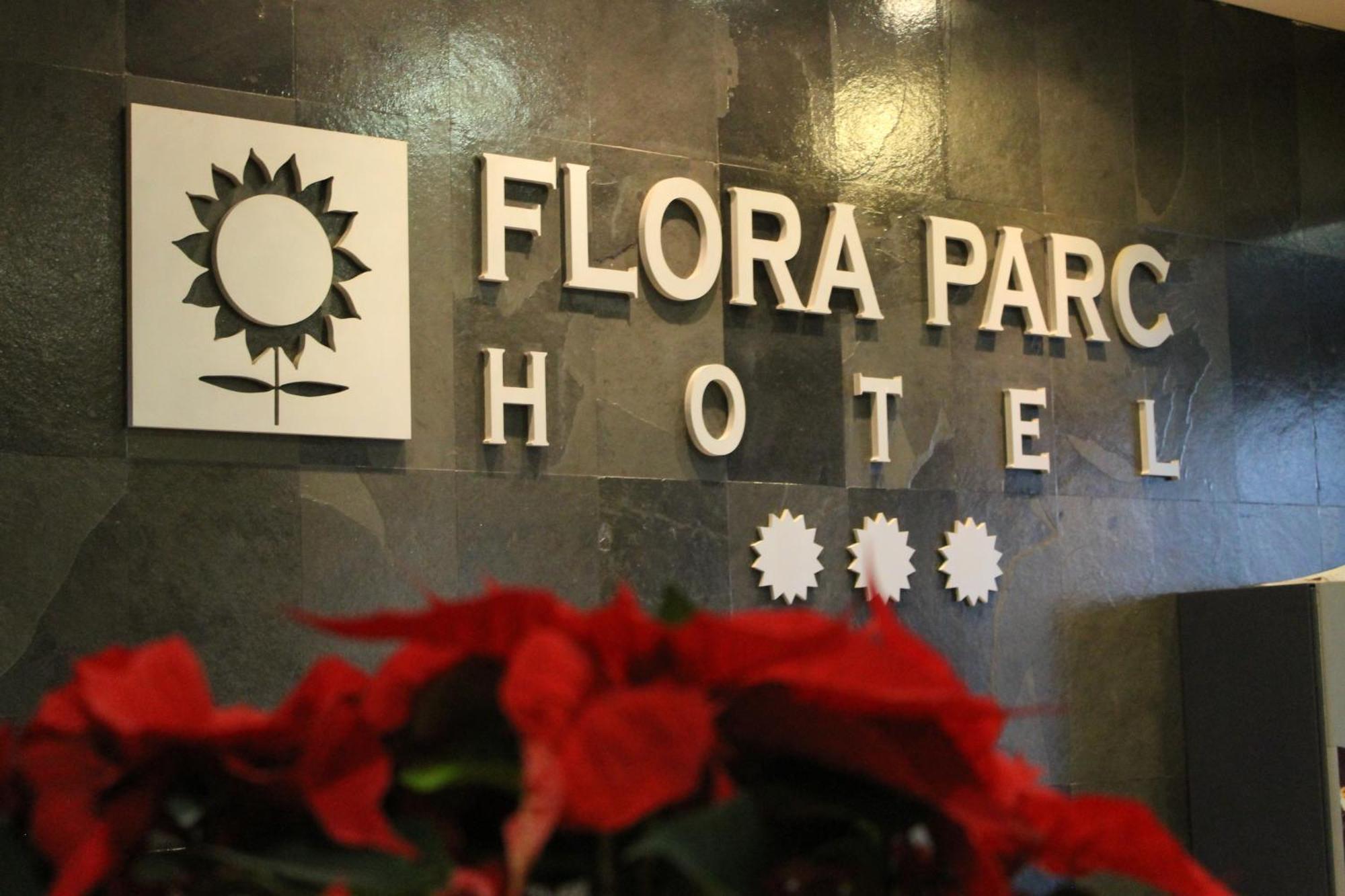 קסטלדפלס Hotel Flora Parc מראה חיצוני תמונה