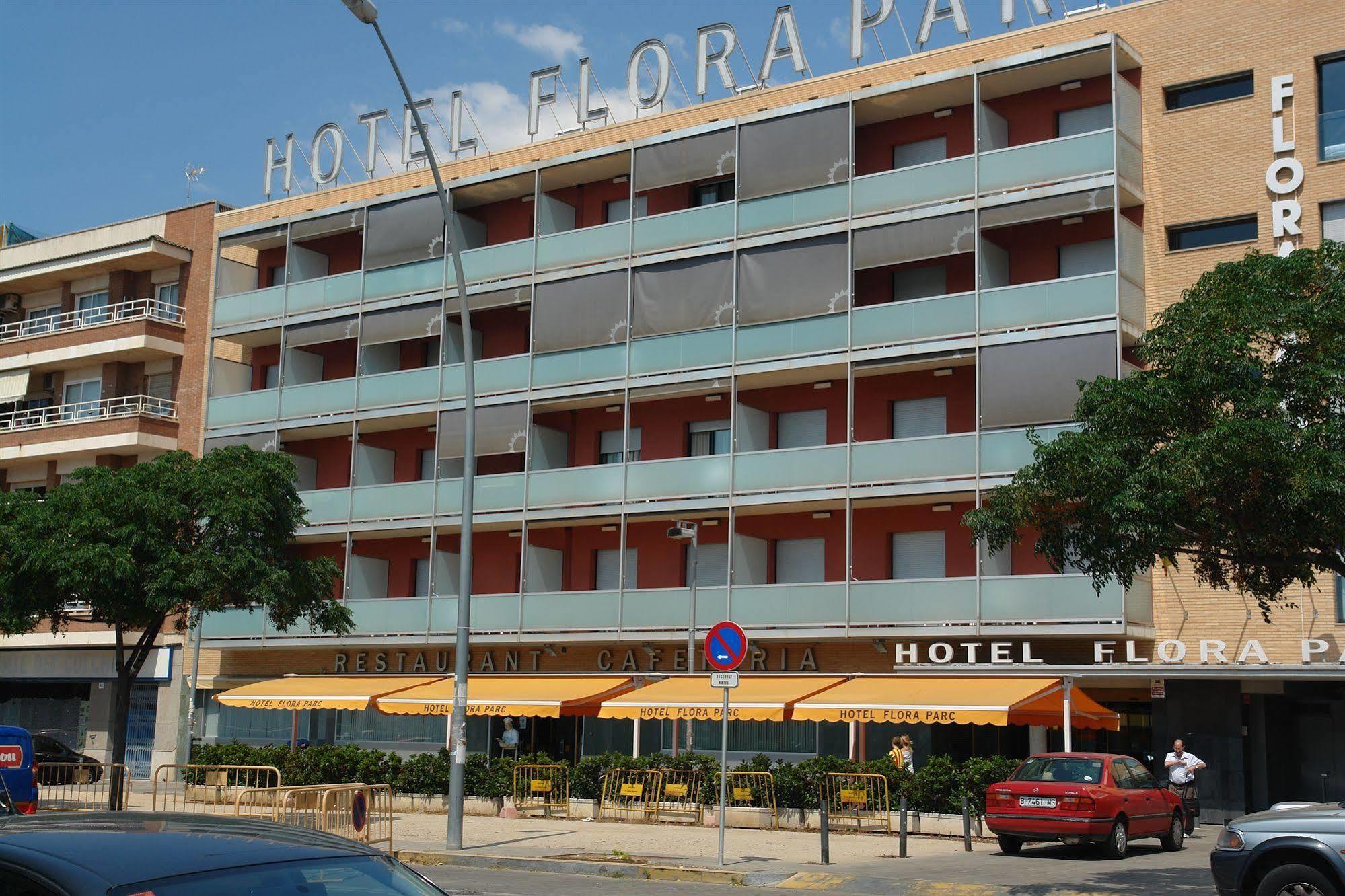 קסטלדפלס Hotel Flora Parc מראה חיצוני תמונה
